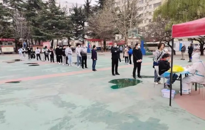 我校,开展,全员,核酸,检测,为,加强,校园,疫情, . 我校开展全员核酸检测