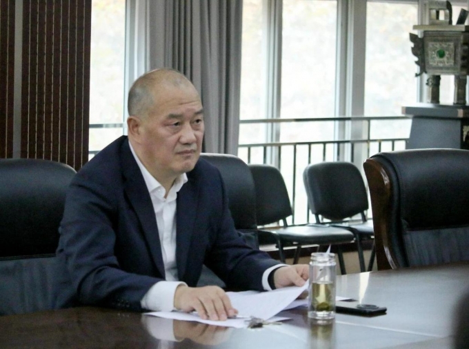 我校,召开,“,奋进,2025,、,筹划,‘,十,五五,’, . 我校召开 “奋进 2025、筹划‘十五五’，实现高质量发展”大学习大讨论动员部署会