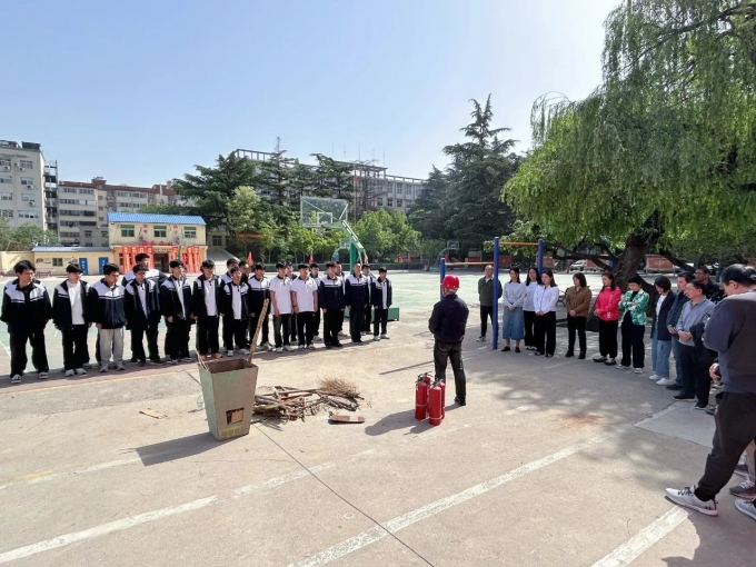 第一,党支部,组织,消防,知识,培训,为,进一步, . 第一党支部组织消防知识培训