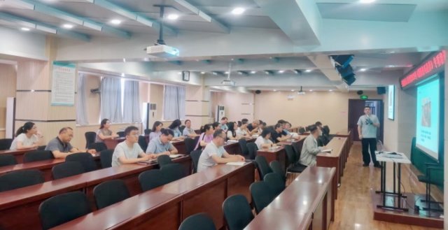 我校开展2025年《摄影技术提升》专项培训