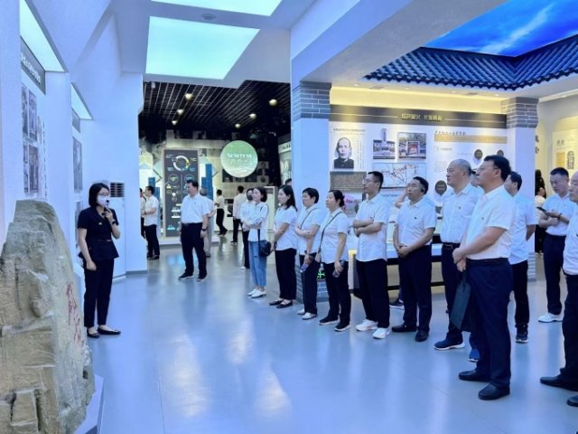 我校组织开展廉政警示教育