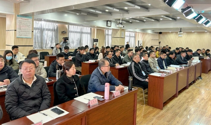 集团公司,启动,“,金专计划,”,双线,培训, . 集团公司启动“金专计划”双线培训锻造高质量发展核心人才引擎