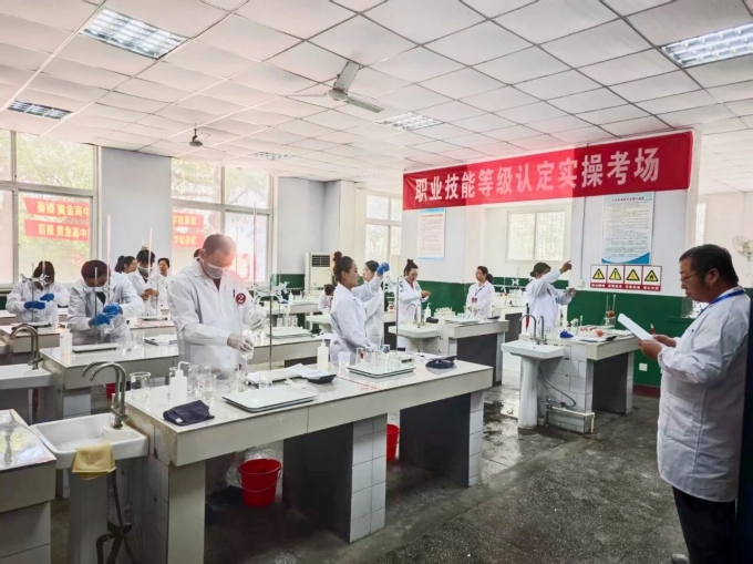 以,技赋,能,考促,学,—,集团公司,认定,中心, . 以技赋能 以考促学—集团公司认定中心圆满完成2026年度第一批职业技能等级认定工作