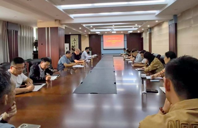 我校召开树立和践行正确政绩观 学习教育总结会议